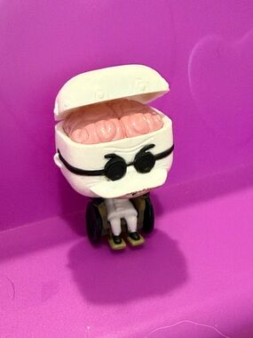 Funko Pop! Figurine with Exposed Brain and Goggles - Pink & White